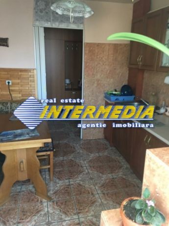 apartament-2-camere-decomandat-etaj-3-cetate-zona-stadion-4